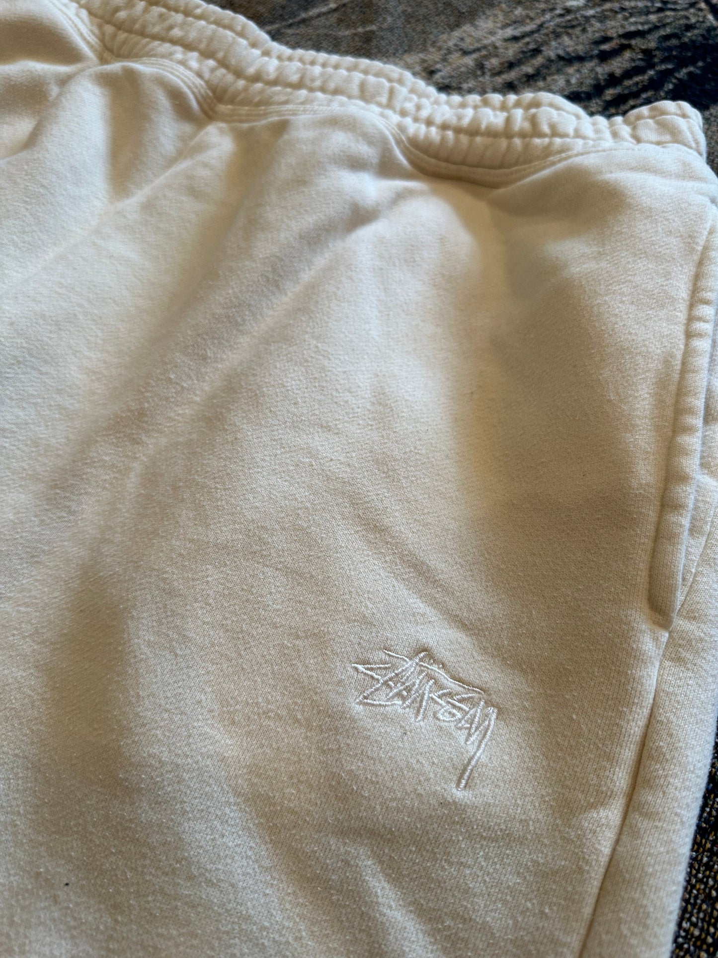 (L) Stussy 2021 stock logo sweat pants ‘oatmeal’