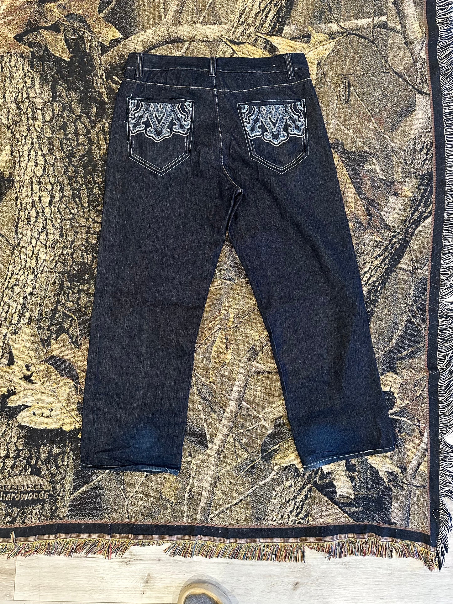 AVIREX baggy dark wash jeans