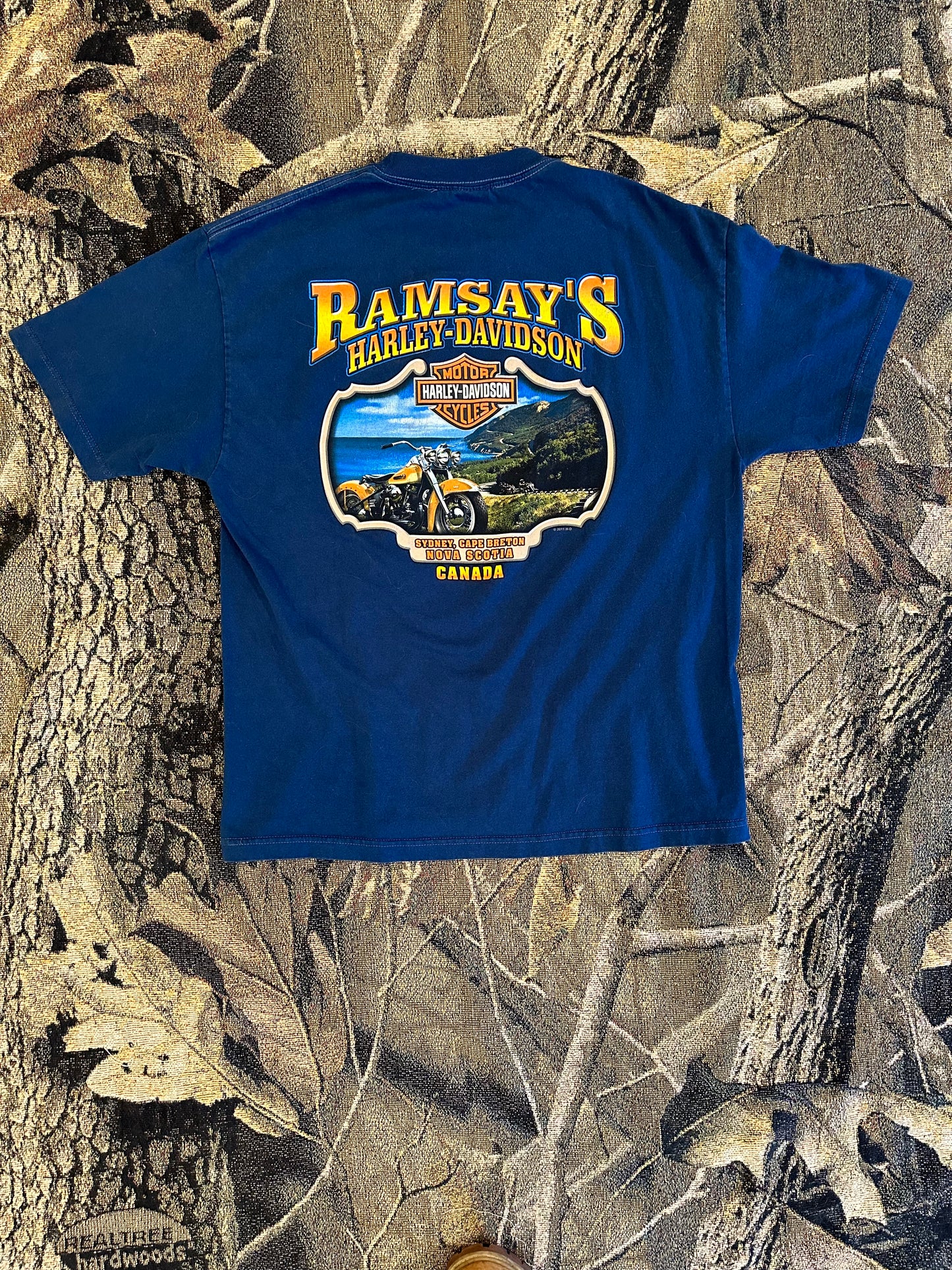 ‘11 Harley Davidson shirt