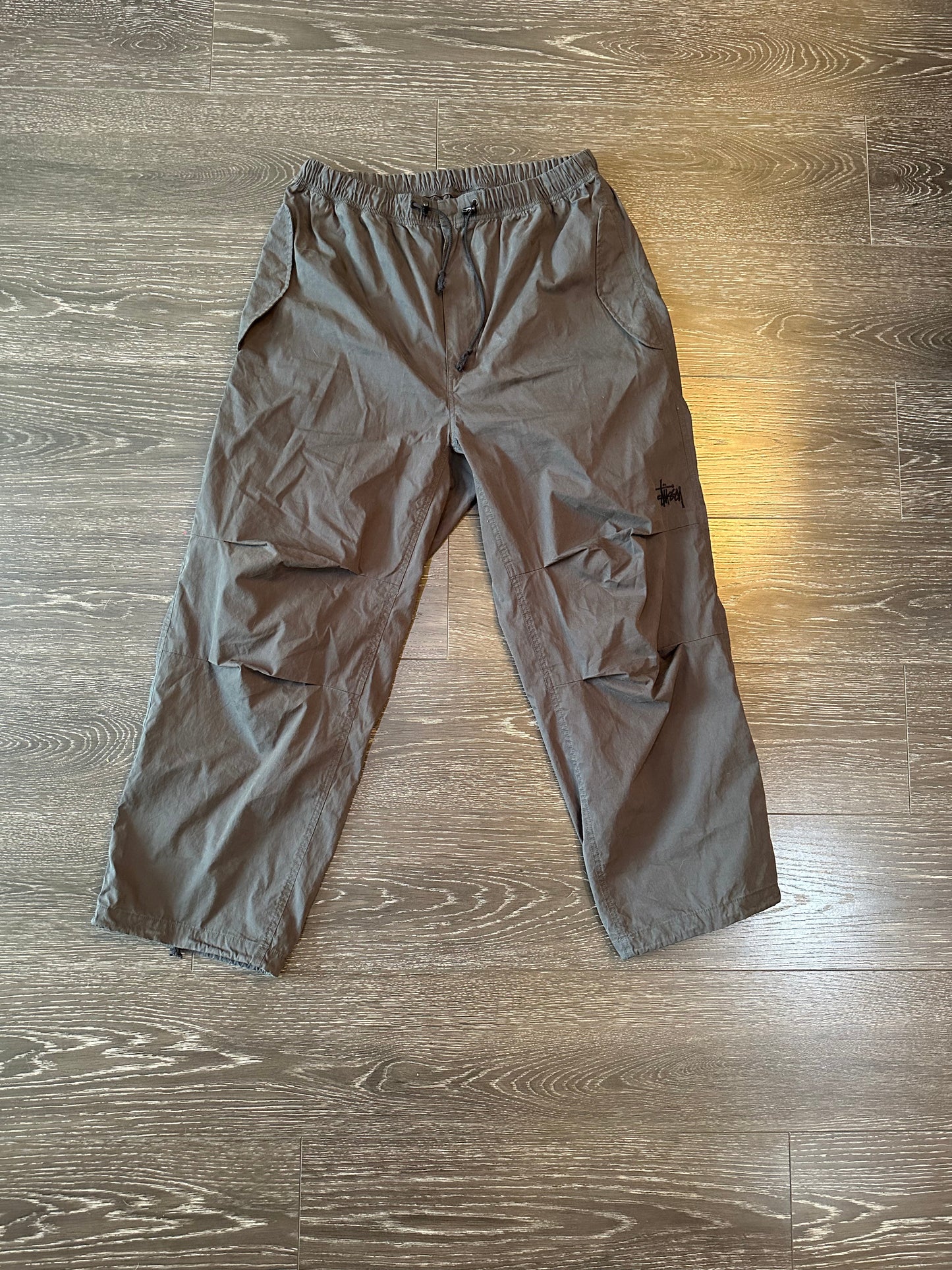 (M) Stussy NYCO over trousers