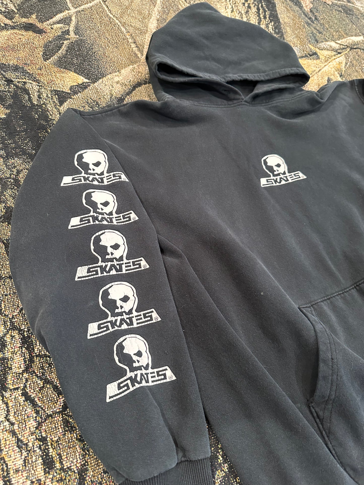 Skull skates hoodie